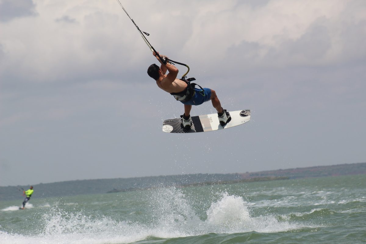 kitesurfing is an awesome activity you can do northern Sri Lanka